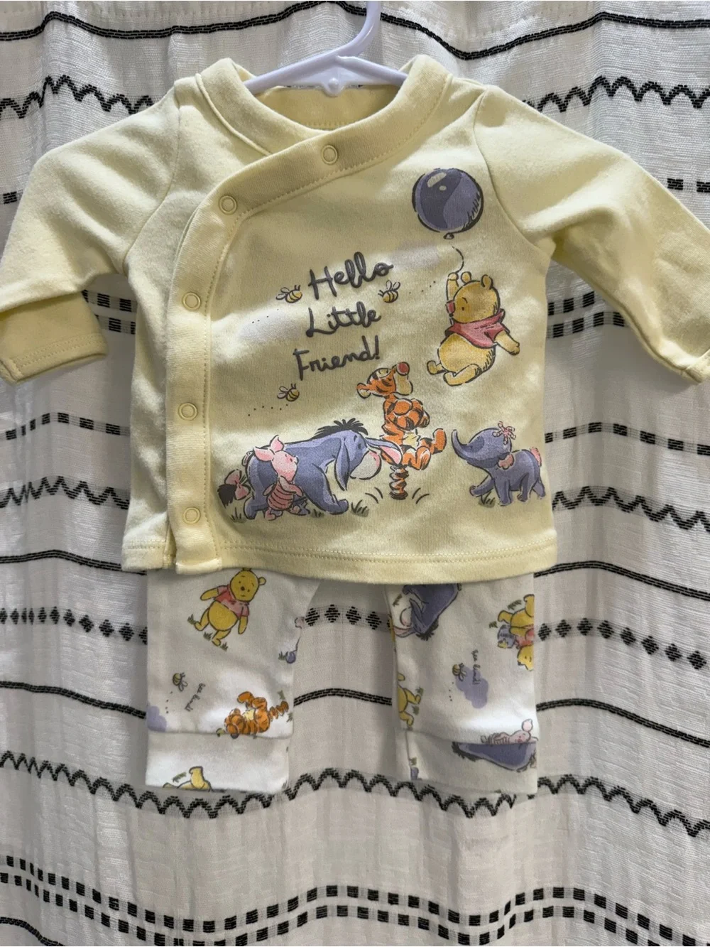 Disney Yellow Winnie the Pooh & Friends Matching Set - Picture 1 of 2
